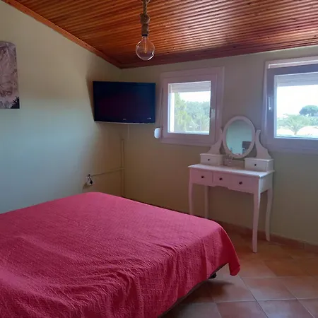 Dom wakacyjny House *